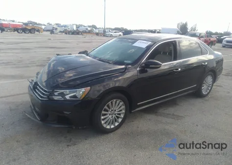 2017 Volkswagen Passat 1.8T Se z USA, uszkodzony, nr VIN 1VWBT7A34HC068374
